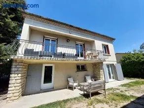Maison 3 chambres avec jardin et piscine à deux pas d'Avignon - Image 2