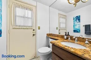 Mira Mesa Family Retreat 4BR with Balcony and Firepit - Image 2