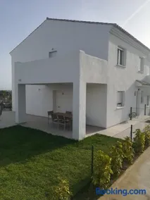 CASA ROMPEOLAS Atlanterra - Image 1