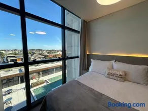 Livin 523 T3 - No Coração de Atlântida com Piscina Térmica - Image 2