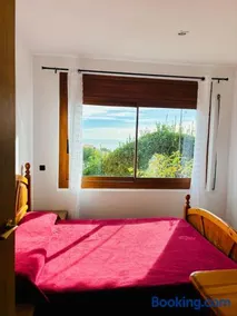House with ocean and mountain views - Image 5