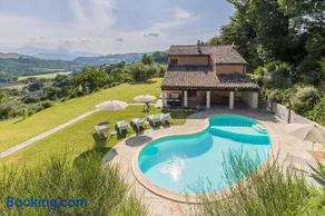 Villa Linda, villa panorâmico com piscina na zona rural de Marche, a 30 minutos do mar - Image 1