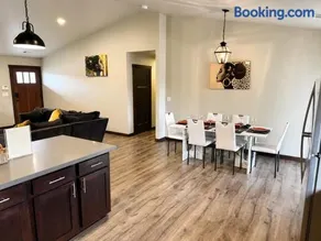 Elegant 3BR Fortuna Getaway - Image 3