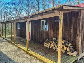 Hot tub - Near the Gorge and Cave Run - Image 1