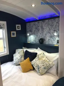 The Drift Shepherds Hut - Image 4