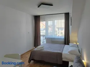 La Mare - Image 3