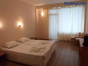 Hotel Seasons 2 - Image 4