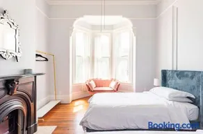 Renovated Historic House minutes from SF! - Image 4