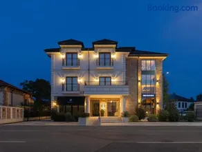 Reea Boutique Hotel - Image 1