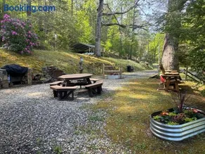 Charming Rustic Barn - Image 4