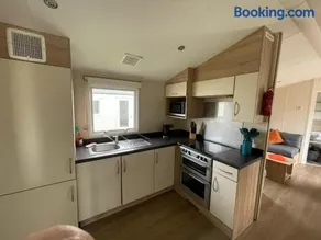 Great Yarmouth 10 Berth KP Holiday Home - NOW with Linen - Image 3