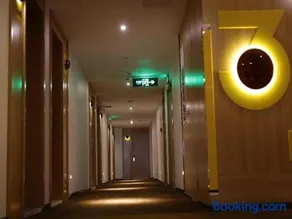 IU Hotel Luoyang Railway Station LongMen Grottoes - Image 2