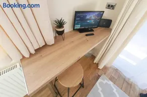Private Guesthouse - Image 4