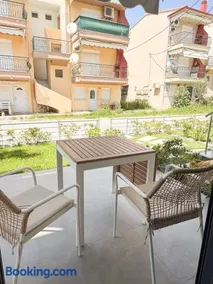 Paralia Ofriniou Oasis Apartment with Swimming Pool Access and Starlink WIFI - Image 2