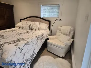 Private master bedroom in a farmhouse - Image 2