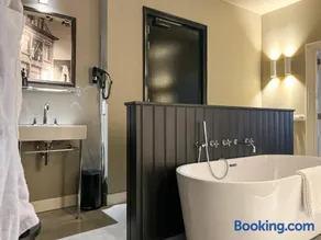 Van der Gang Suites uniek design in hartje Dokkum - Image 3