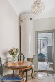 Historic apartment in Old Town - Image 5