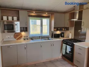 Beautiful Borders Cabin - Image 4