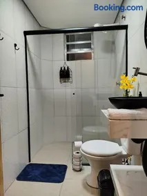 Casa confortável 5min estação de trem com garagem Wi-fi 300mbps - Image 4