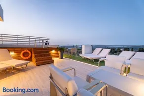 Naiades Guest House - Image 1