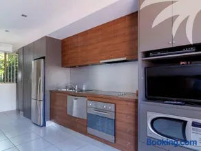 Aqua Apartment 3 - Image 1
