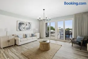 Laketown Wharf #137 by Nautical Properties - Image 4