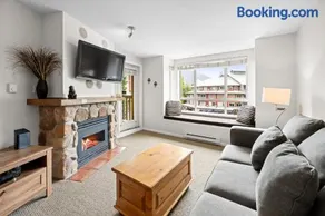 Bear Lodge One Bedroom by MVA - Image 2