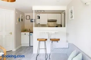 The Annex, Truffles, West Wittering - Image 3