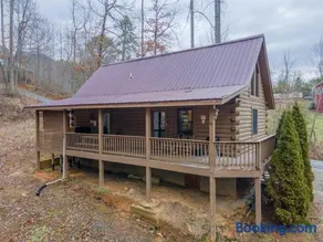 Cozy Cabin Retreat: Tiny Trotter - Image 3