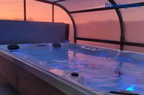 gite mille et une bulles avec jacuzzi couvert et privatisé 24 h/24 h - Image 1
