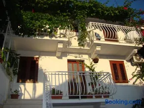 Studio Apartments Kuljiš - Image 2