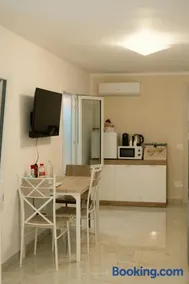 B & B CANTARANO - Image 1