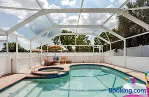 Casa Kampa, con 3 bedrooms and 3 bathrooms, offers a heated swimming pool and a heated spa at no extra cost - Image 3