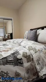 Cozy & Inviting 3 BR Townhouse - Image 1