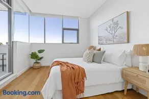Macquarie Park 2BR Resort style Apt - Image 3