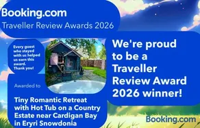 Cosy Country Cottage in Eryri Snowdonia with Hot Tub near Cardigan Bay & Harlech Castle - Image 2