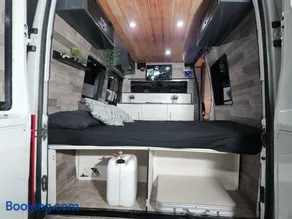 Furgoneta camper - Image 2