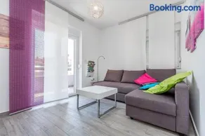 House Moderna - Image 3