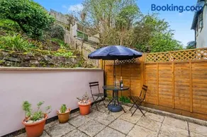 Honeysuckle Cottage - Your Seaside Escape in Beer - Image 3