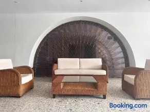 Prime Location: Fully Equipped Loft in El Laguito - Image 5