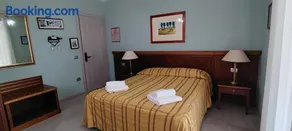 Villa Mariana Bed and Breakfast - Image 2
