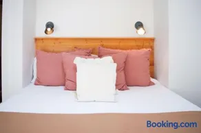 Spring Home 042 - Image 3