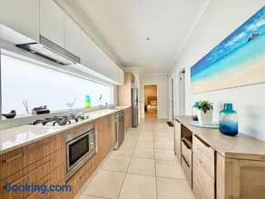 Coastal Breeze At Caves Beach Villas - Image 4
