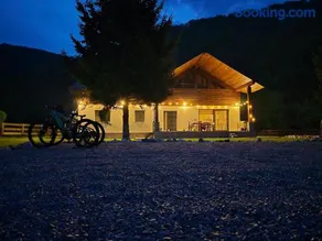 Artizan Chalet - Image 3