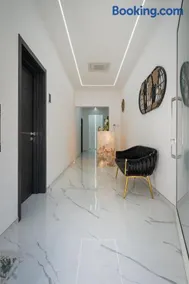 CrystalRooms - Image 1