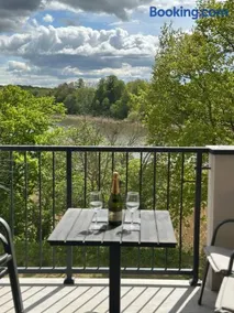 Apartament NATURA z widokiem na jezioro - Image 1