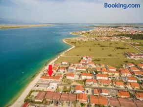 LUXURY APARTMENTS - LA VIR 5& 6 - Image 4