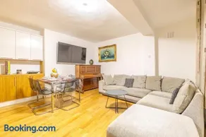 Quiet location in central London, close to Paddington, Regent Park, Lord's Cricket, late check-in - Image 4