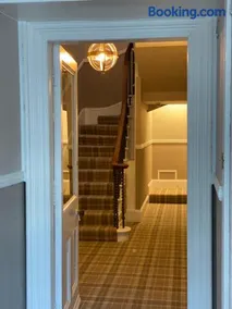 Adrian's Guest House - Image 5