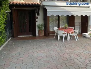 Il Gelsomino - Venice Getaway with Free Parking & Fast Bus - Image 1
